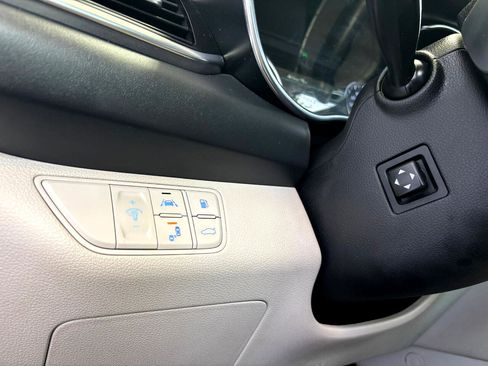 Used 2019 Genesis G70 2.0T Advanced w/ Dynamic Package image 14