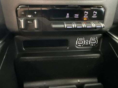 Used 2020 RAM 1500 Big Horn AWD/4WD image 19