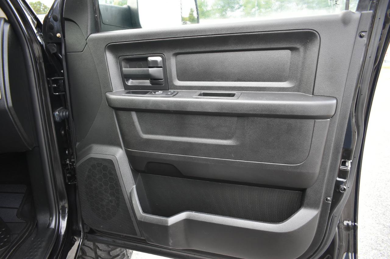 Used 2018 RAM 2500 Tradesman w/ Chrome Appearance Group AWD/4WD image 36