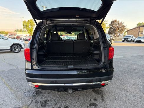 Used 2017 Honda Pilot Touring image 9