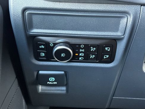 Used 2025 Ford F150 XLT w/ Equipment Group 302A MID AWD/4WD image 31