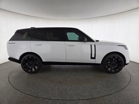 New 2026 Land Rover Range Rover Long Wheelbase SE image 6