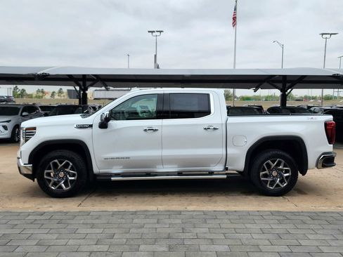 New 2026 GMC Sierra 1500 SLT w/ X31 Off-Road Package AWD/4WD image 7