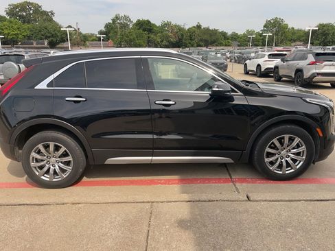 Used 2023 Cadillac XT4 Premium Luxury FWD image 6