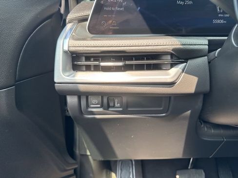 Used 2025 Cadillac XT4 Premium Luxury AWD/4WD image 22