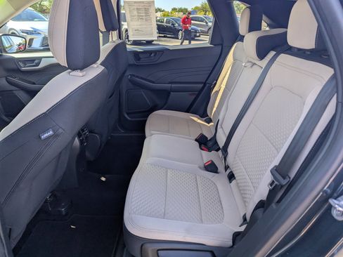 Used 2022 Ford Escape SE w/ Convenience Package AWD/4WD image 8