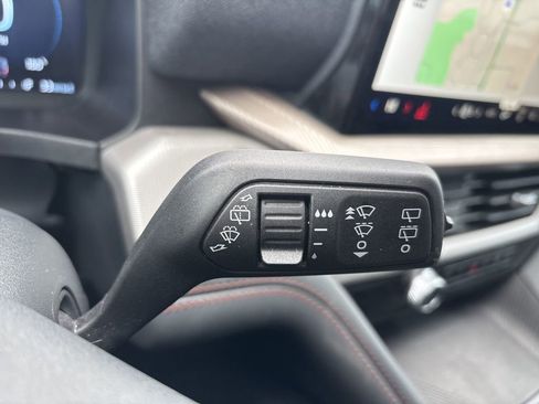 Used 2025 Ford Explorer Active image 23