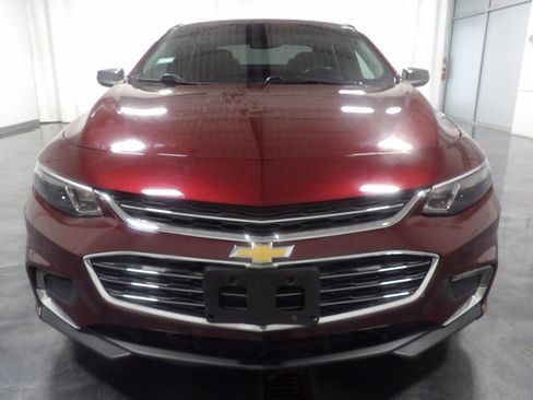 Used 2016 Chevrolet Malibu LT FWD image 2