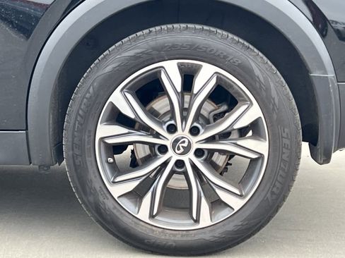 Used 2017 INFINITI QX30 Premium w/ Navigation Package image 26