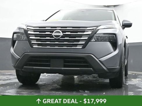 Used 2024 Nissan Rogue SV image 46