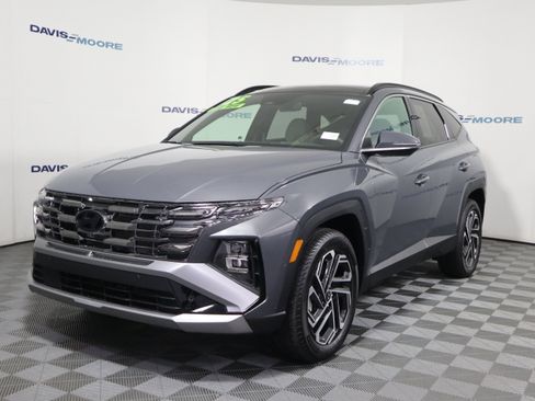 Used 2025 Hyundai Tucson Limited AWD/4WD image 11