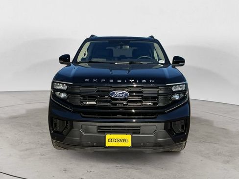 Certified 2025 Ford Expedition Active AWD/4WD image 2