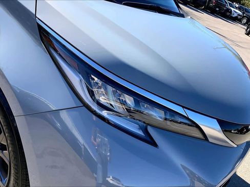 Used 2024 Toyota Sienna XSE image 27