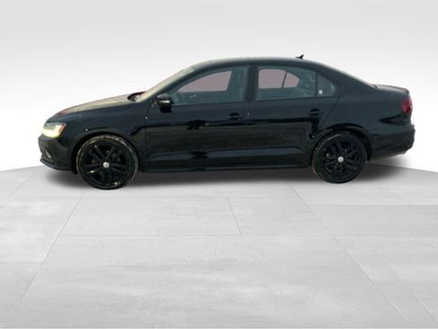 Used 2018 Volkswagen Jetta Sport image 4