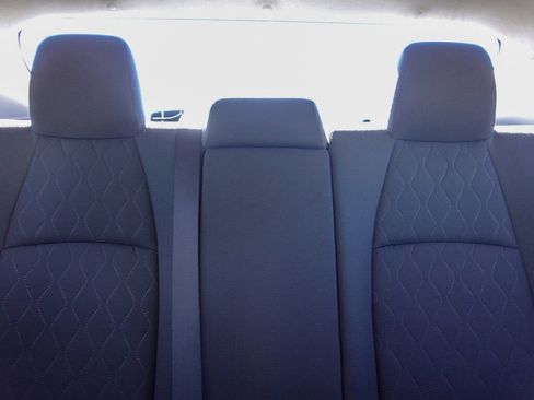 Used 2020 Toyota Corolla LE image 16