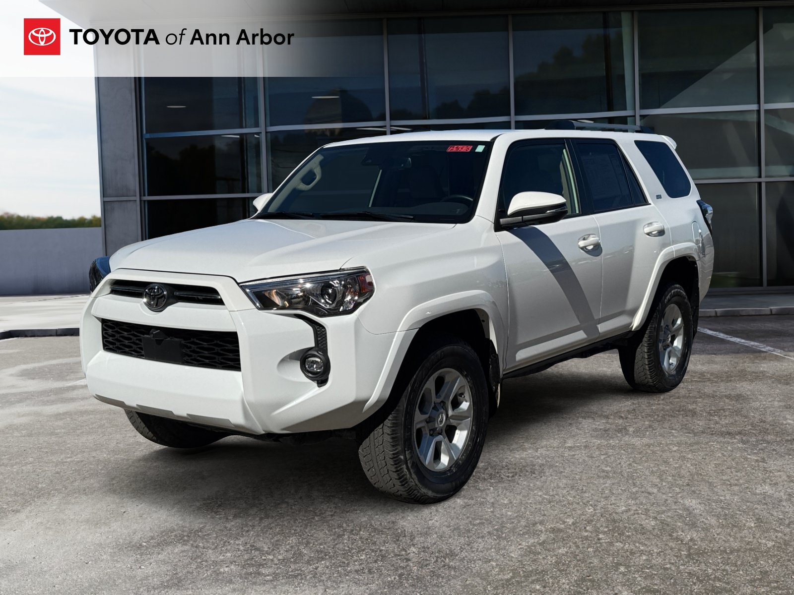 Used 2024 Toyota 4Runner SR5 Premium w/ SR5 Premium Package AWD/4WD image 8