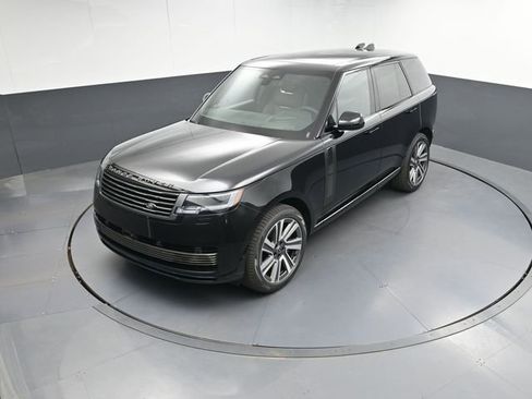 New 2025 Land Rover Range Rover SV image 32