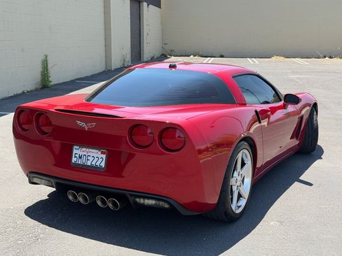 Used 2005 Chevrolet Corvette Coupe w/ Preferred Equipment Group RWD image 10