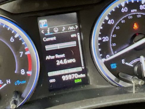 Used 2019 Toyota Highlander XLE w/ Protection Package #3 AWD/4WD image 12