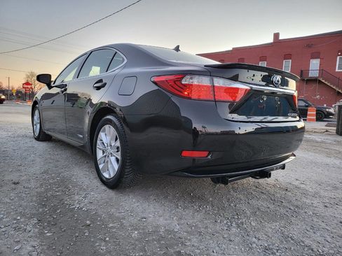 Used 2014 Lexus ES 300h w/ Luxury Package w/Bamboo Trim FWD image 4