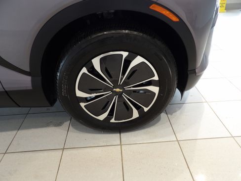 Used 2024 Chevrolet Blazer EV LT image 27