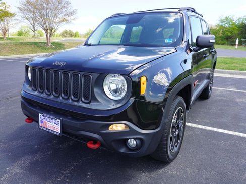 Used 2017 Jeep Renegade Trailhawk image 12