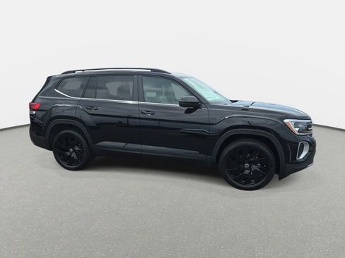 New 2026 Volkswagen Atlas SE FWD image 4
