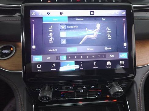 Used 2024 Jeep Grand Cherokee L Summit image 19