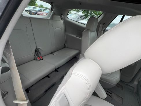 Used 2015 Buick Enclave Premium w/ Experience Buick Package FWD image 28