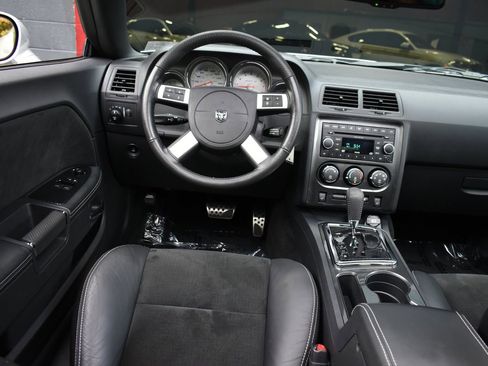 Used 2008 Dodge Challenger SRT8 image 17