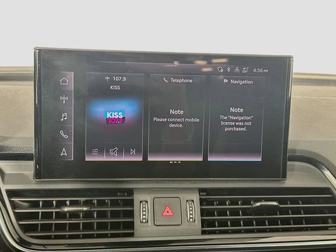 Used 2022 Audi Q5 2.0T Premium w/ Convenience Package AWD/4WD image 19
