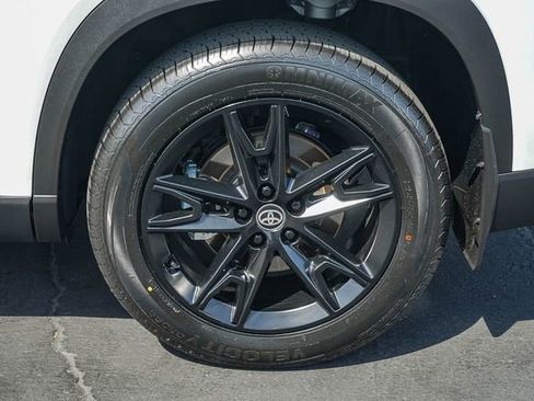 Used 2024 Toyota Grand Highlander FWD image 12