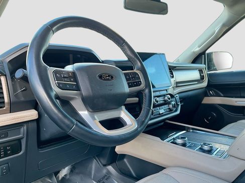 Used 2024 Ford Expedition Max Limited AWD/4WD image 9