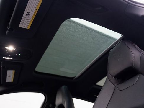 Certified 2025 Porsche Panamera 4 image 27