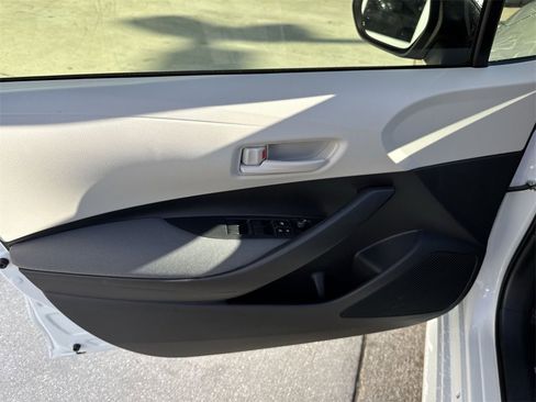 Used 2024 Toyota Corolla LE image 40