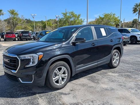 Used 2024 GMC Terrain SLE FWD image 8