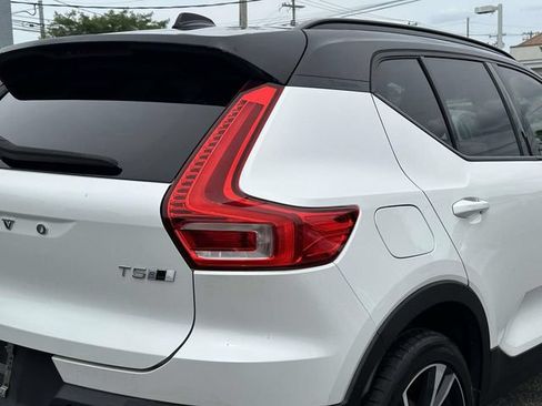 Used 2019 Volvo XC40 T5 R-Design AWD/4WD image 12