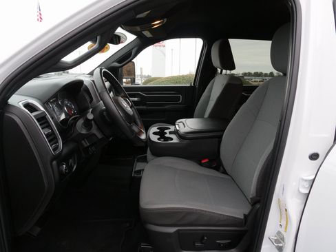 Used 2024 RAM 3500 Big Horn image 17