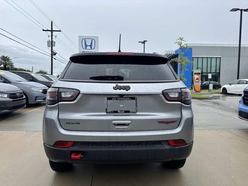 Used 2022 Jeep Compass Trailhawk w/ Trailhawk Elite Group AWD/4WD image 6