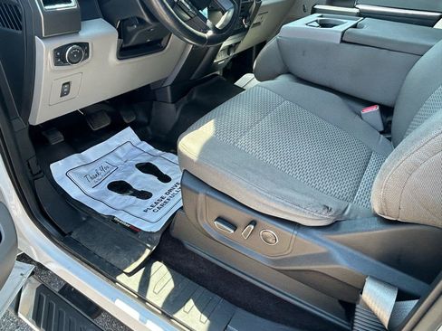 Used 2016 Ford F150 XLT w/ Equipment Group 302A Luxury AWD/4WD image 10