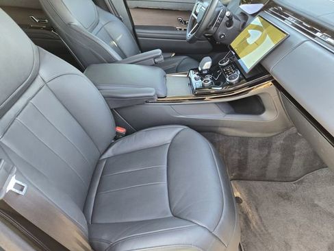 Used 2023 Land Rover Range Rover Sport SE image 13