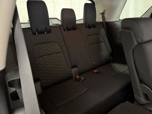 Used 2022 Nissan Pathfinder SV image 11