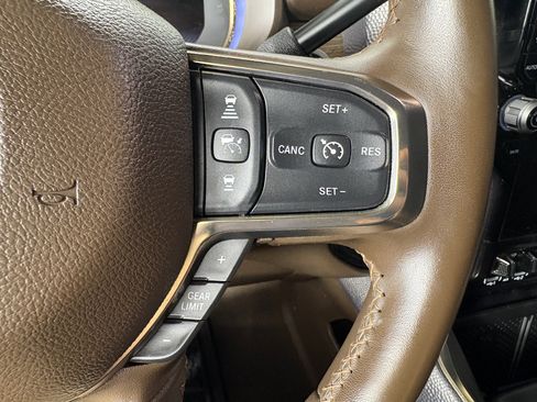 Used 2025 RAM 3500 Longhorn AWD/4WD image 15
