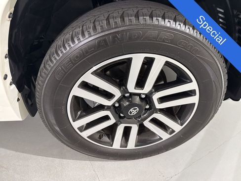 Used 2023 Toyota 4Runner Limited AWD/4WD image 13
