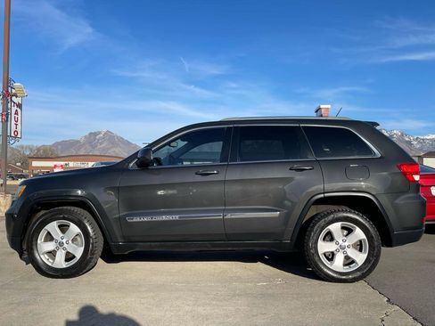 Used 2011 Jeep Grand Cherokee Laredo image 8