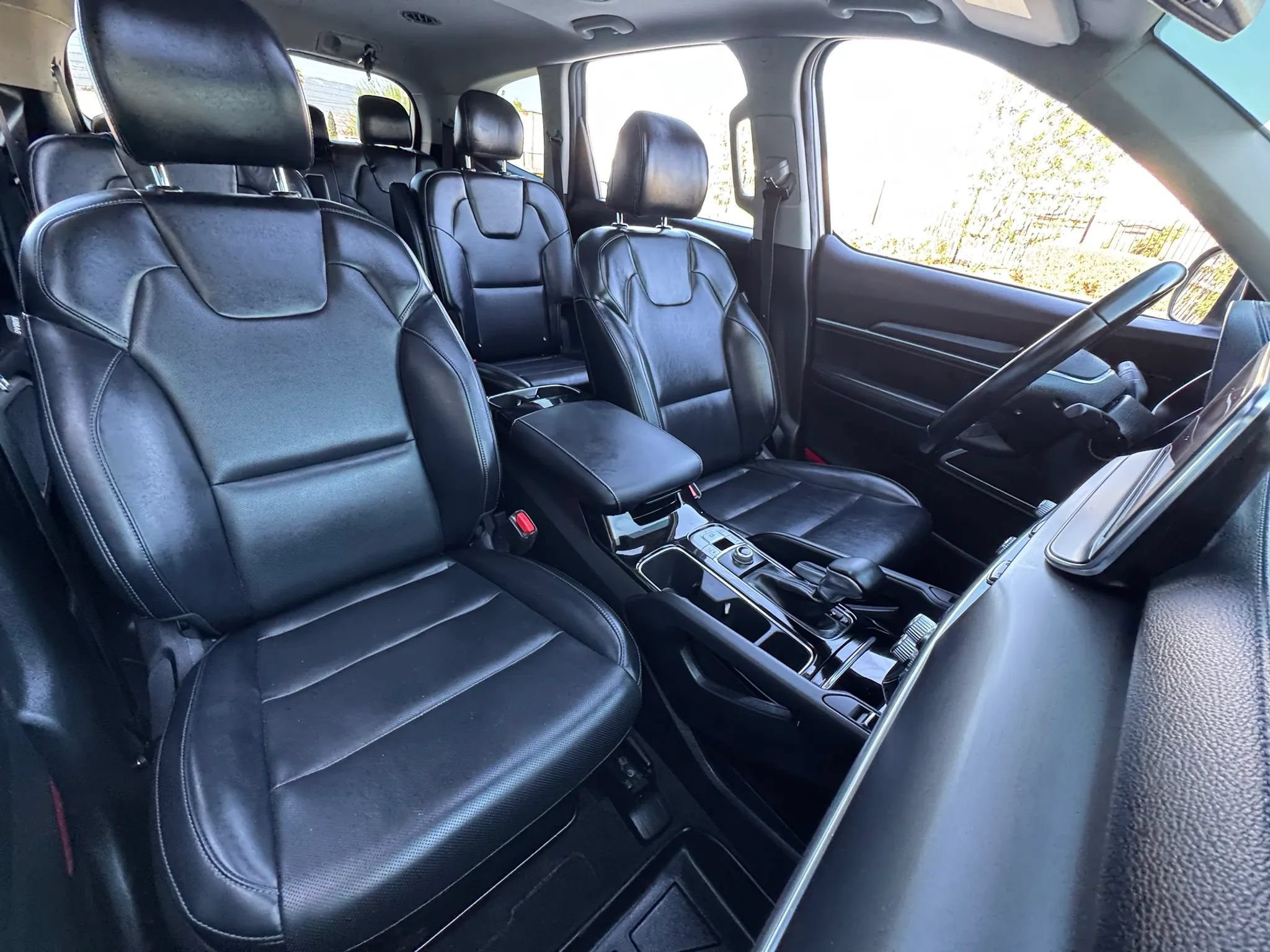 Used 2022 Kia Telluride S FWD image 39