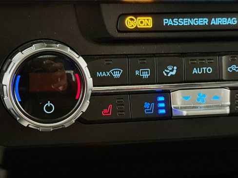 Used 2022 Ford F350 Platinum image 17