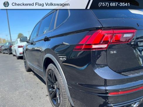 Used 2023 Volkswagen Tiguan SE R-Line image 8