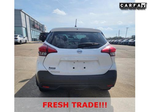 Certified 2020 Nissan Kicks S image 6