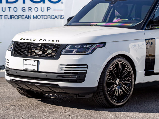 Used 2022 Land Rover Range Rover P525 Westminster Edition AWD/4WD image 2